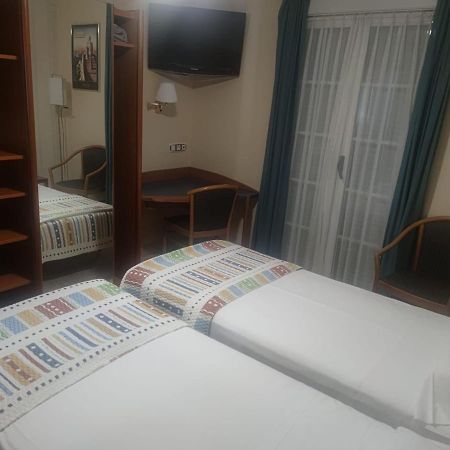 Hostal Burbia Villafranca Del Bierzo Exteriér fotografie