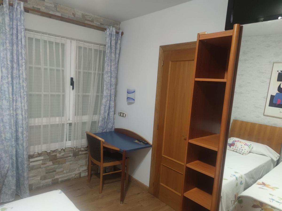 Hostal Burbia Villafranca Del Bierzo Exteriér fotografie