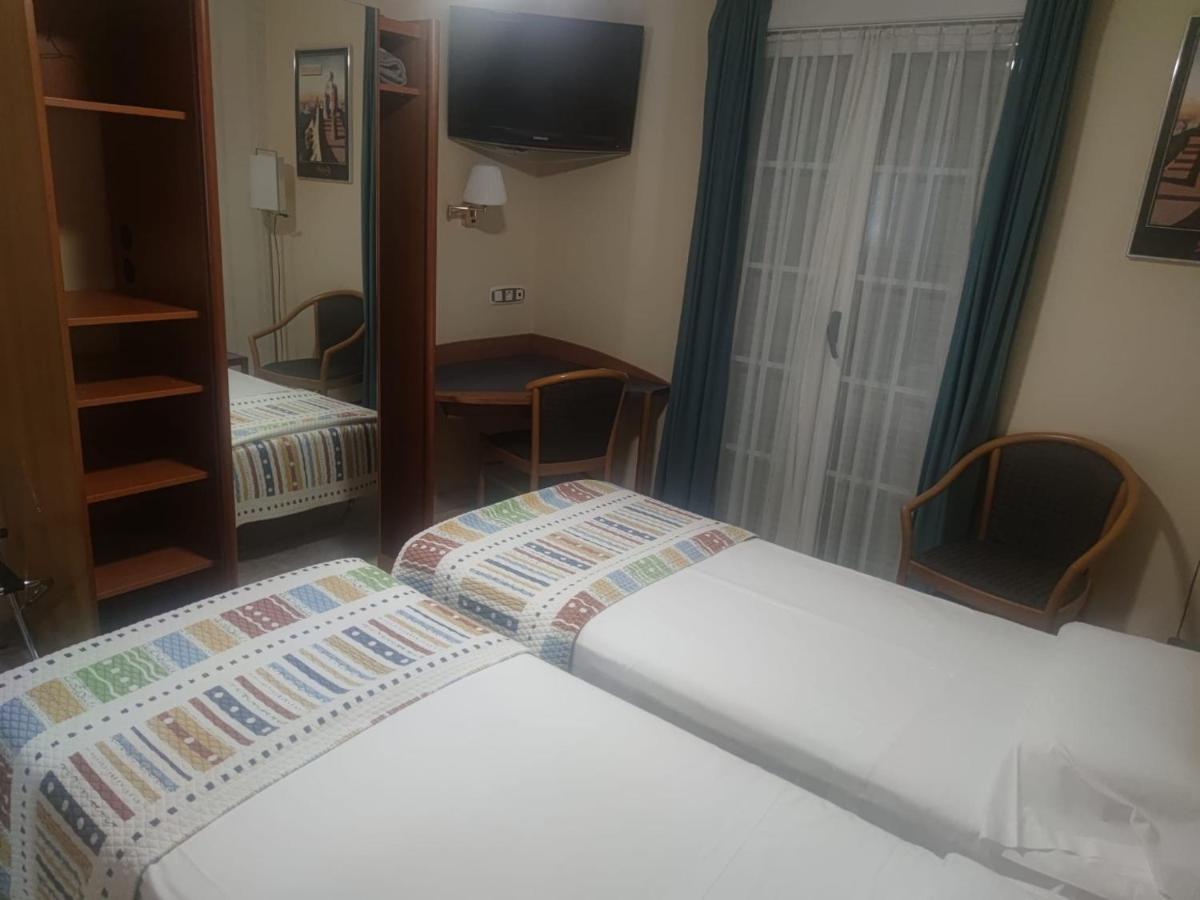 Hostal Burbia Villafranca Del Bierzo Exteriér fotografie