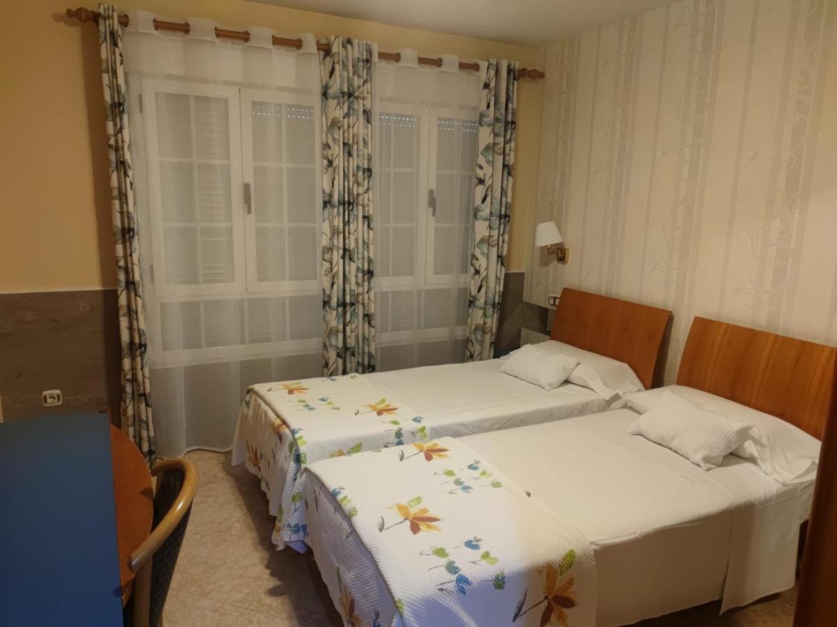 Hostal Burbia Villafranca Del Bierzo Exteriér fotografie