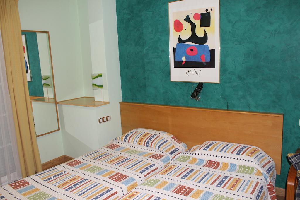 Hostal Burbia Villafranca Del Bierzo Exteriér fotografie