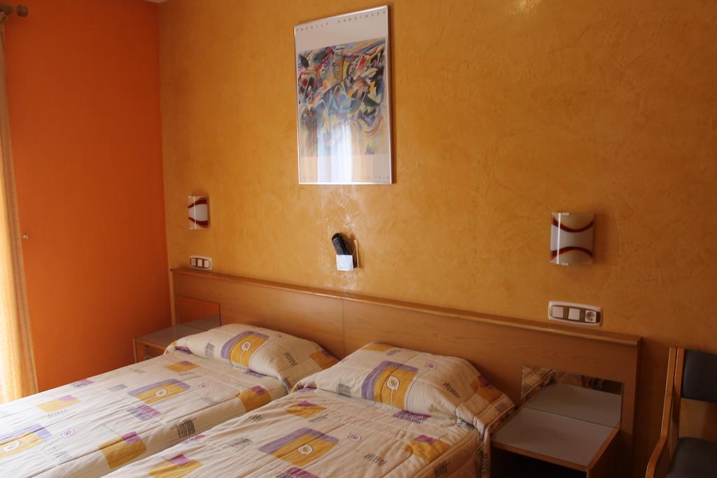 Hostal Burbia Villafranca Del Bierzo Exteriér fotografie