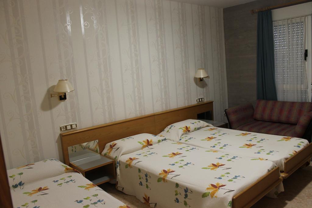 Hostal Burbia Villafranca Del Bierzo Exteriér fotografie